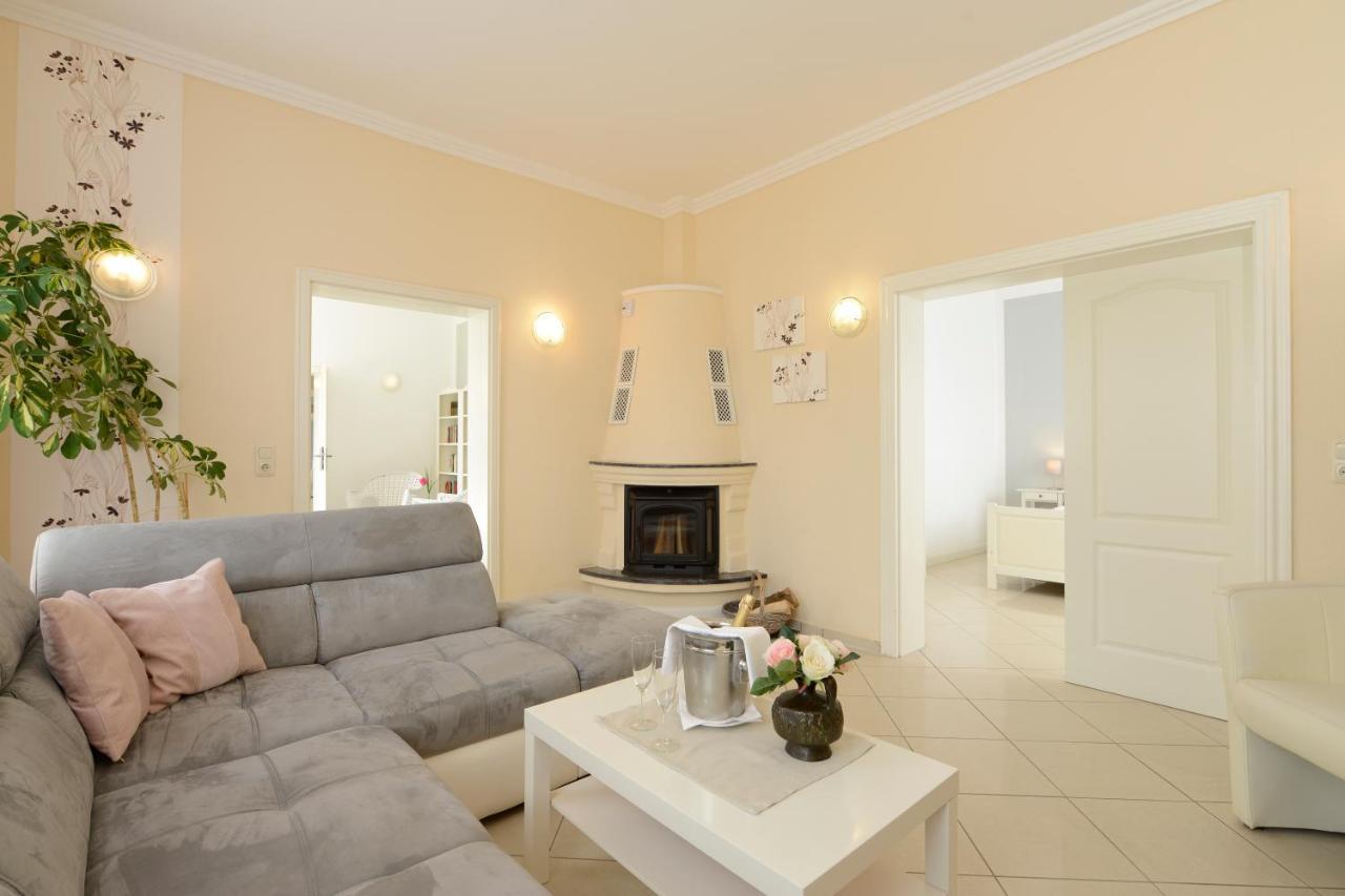 Ferienhaus Fuer 8 Personen Mit Kamin & Terrasse Boltenhagen  Exteriör bild