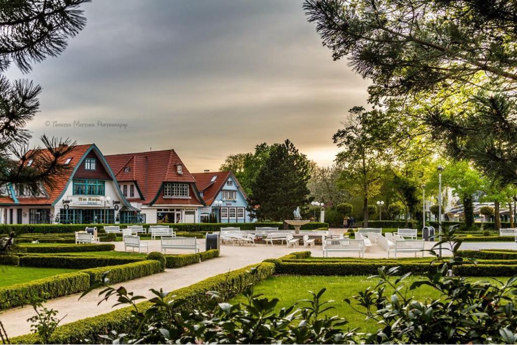 Ferienhaus Fuer 8 Personen Mit Kamin & Terrasse Boltenhagen  Exteriör bild