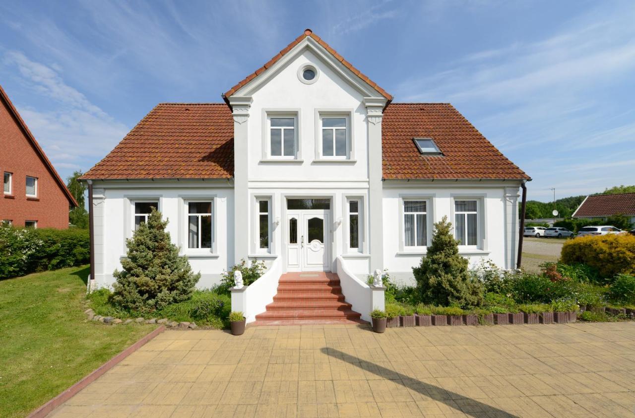 Ferienhaus Fuer 8 Personen Mit Kamin & Terrasse Boltenhagen  Exteriör bild